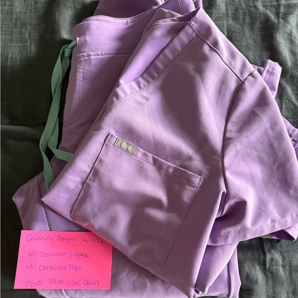 Lilac Dawn figs scrubs